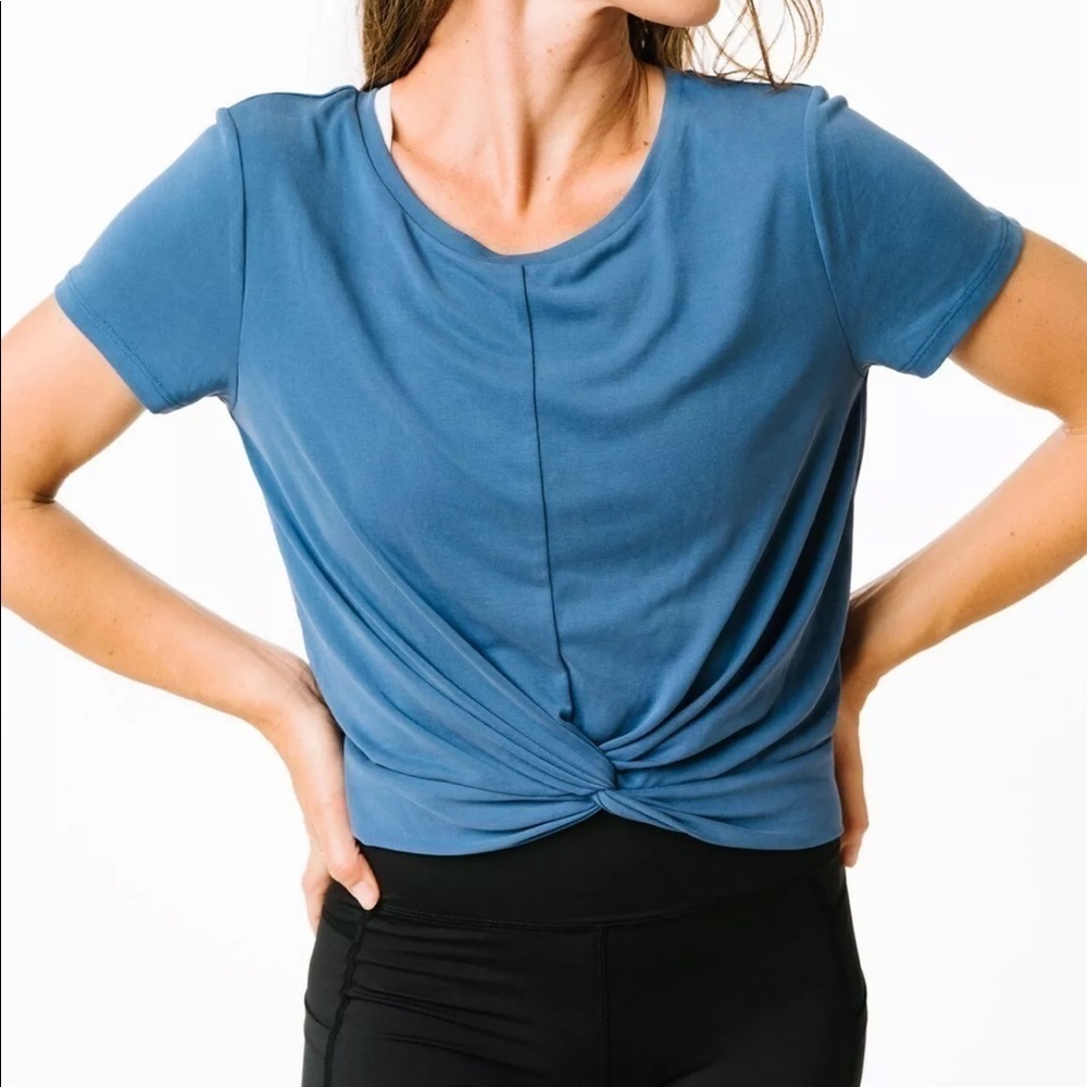 ZYIA Active NWT Calm Blue Swirl In The Front T Shirt Cropped Sz XL Short Sleeve